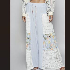 POL Designed in flared pants in double gauze with elastic waist band and loop, o